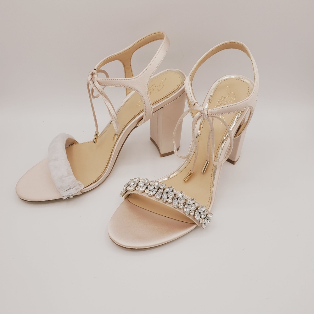 Badgley Mischka Jewel, Uzuri, Champagne NWOB - Picture 5 of 11